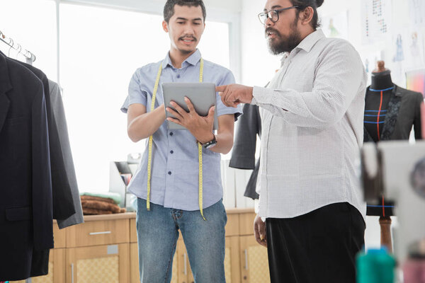 Дискуссия модельеров
 