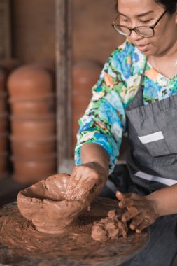 kil ile çalışma profesyonel seramik maker