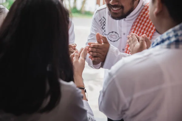 Muslim eid mubarak perdonar a los demás — Foto de Stock