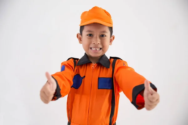 Asiático menino com técnico, engenheiro ou astronauta uniforme — Fotografia de Stock