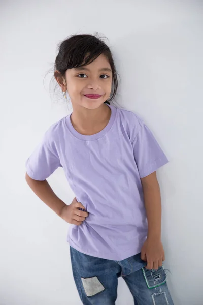 Menina bonita sorrindo — Fotografia de Stock