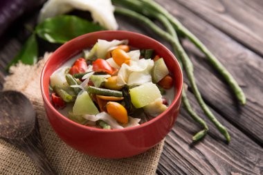 geleneksel endonezya sayur lodeh