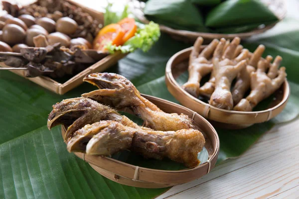 kızarmış tavuk kafa