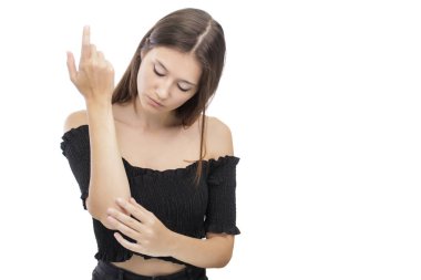 güzel kız onun yumuşak deri dokunmadan