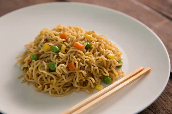 Mie goreng of gebakken noedels — Stockfoto