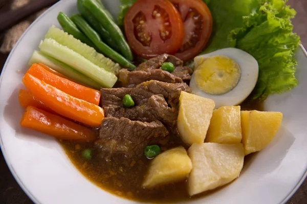 Sendirian selat. Makanan tradisional javan — Stok Foto