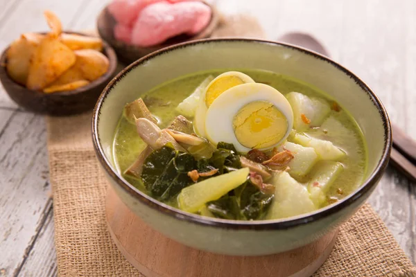 Lontong sayur. rice cake with soup — Stock Photo, Image