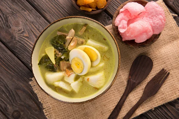 Lontong sayur. rice cake with soup — Stock Photo, Image