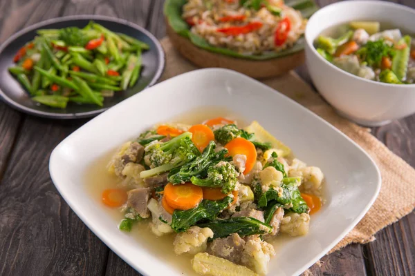 capcay. endonezya çin gıda