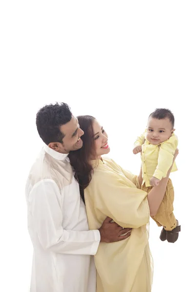 Bela pequena família com filho bonito — Fotografia de Stock