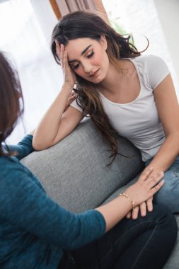 üzgün kadın onun hikayesi paylaşımı