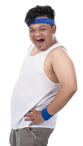 Porträt eines sportlichen jungen Mannes, der glücklich lacht — Stockfoto