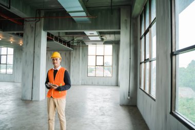 Mühendisler binanın teftiş proje sitesi