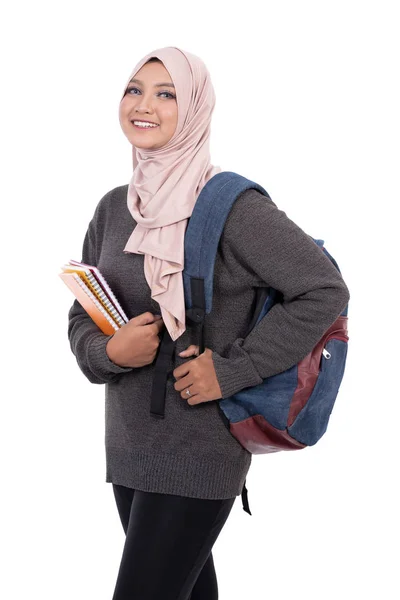 Asiatischer muslimischer Student isoliert — Stockfoto