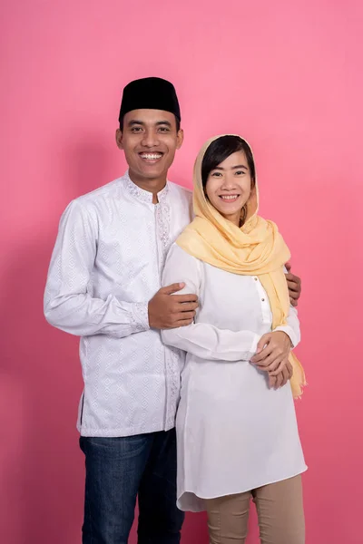 Muslim couple in studio — Stock Photo, Image