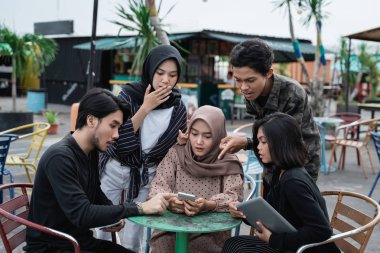 Cep telefonu ile eğlenmek