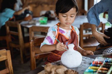 kızı boyama renk hakkında öğrenme