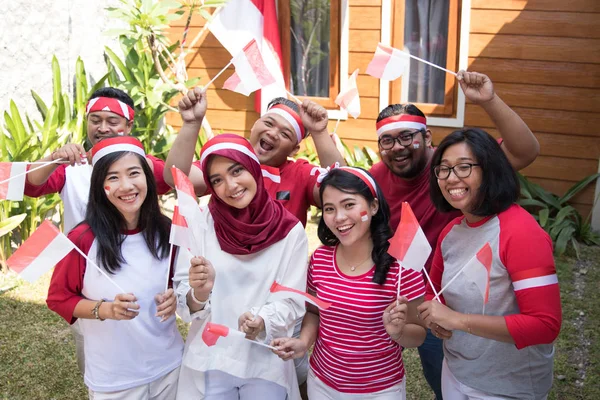 Rakyat Indonesia merayakan hari kemerdekaan — Stok Foto