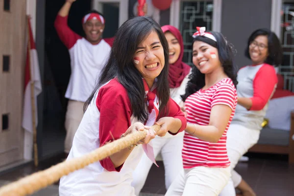 Indonesische touwtrekken competitie — Stockfoto