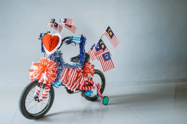 Bicicleta decorada para o dia nacional da malásia — Fotografia de Stock