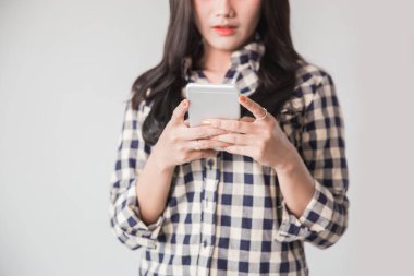 akıllı telefon kullanarak asyalı kadın görüntü