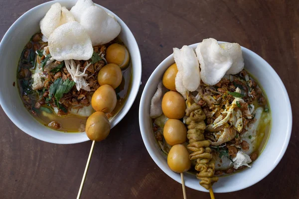 Comida indonésia de bubur ayam — Fotografia de Stock