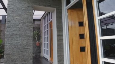 Erkek eve hoş geldin arkadaşı.