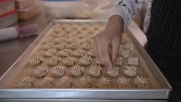 Panadería cocina en la tienda — Vídeos de Stock