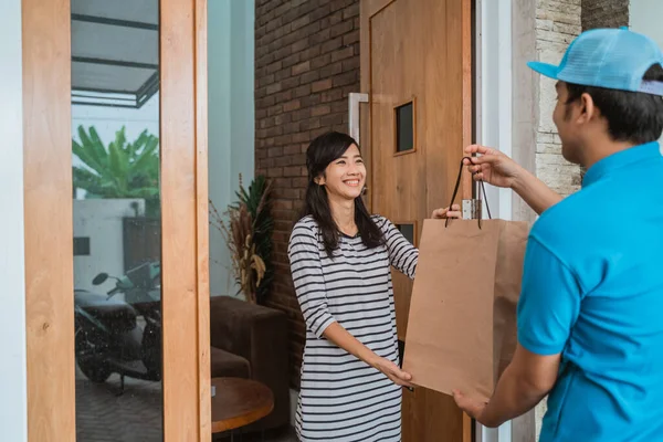 Online food shopping service concept — Stock Photo, Image