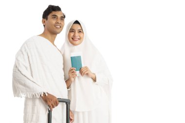Müslüman hacılar, karı koca Umrah için hazır.