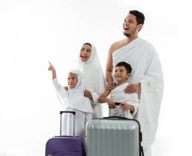 boşluğu sunan umrah çifti