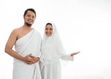 boşluğu sunan umrah çifti