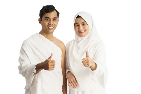Muslim hadždž umrah ukazující palec nahoru — Stock fotografie