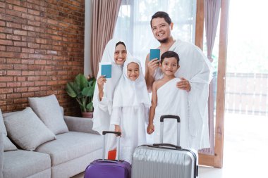 Müslüman umrah ve ailesi hac.