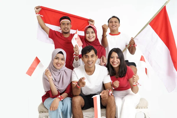 インドネシアの勝利を祝うインドネシアの支持者は — ストック写真