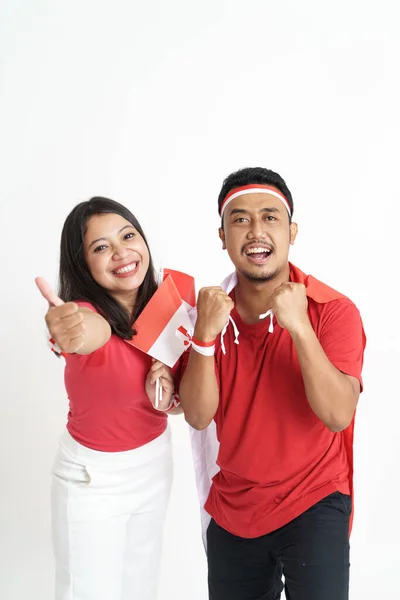 Ζευγάρι γιορτάζει την ημέρα ανεξαρτησίας Ινδονησία — Φωτογραφία Αρχείου