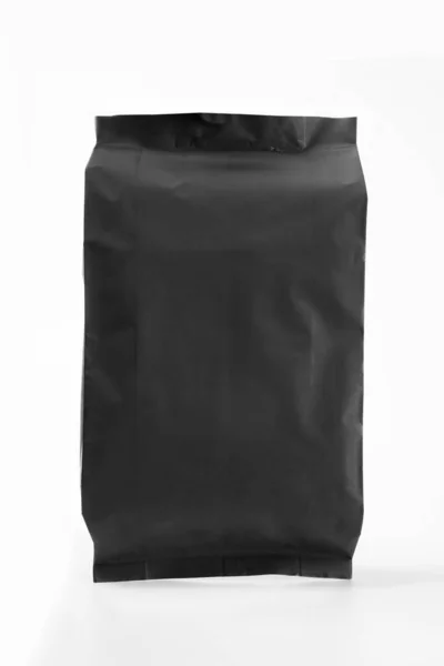 Recipiente de bolsa de pé preto em branco — Fotografia de Stock