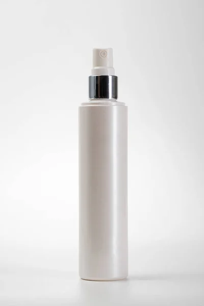 Parfym, deodorant, fräschare sprayflaska — Stockfoto