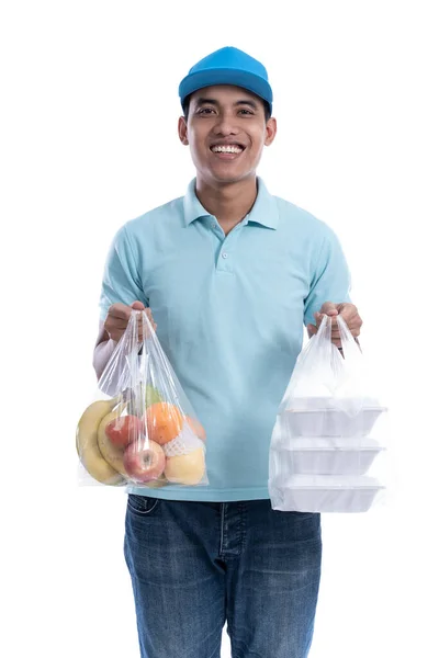 食料品を運ぶオンライン宅配便 — ストック写真