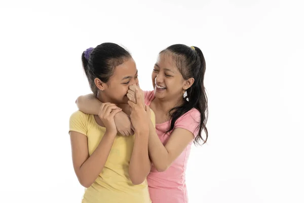 Portret gelukkig van twee jong meisje — Stockfoto