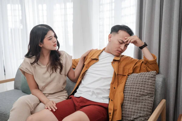 Bir eş, zor duygusal zamanlarda hayati rahatlık ve destek sağlar ve yol bulmada yardımcı olur.