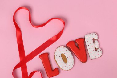 Ev yapımı kurabiye harflerle 