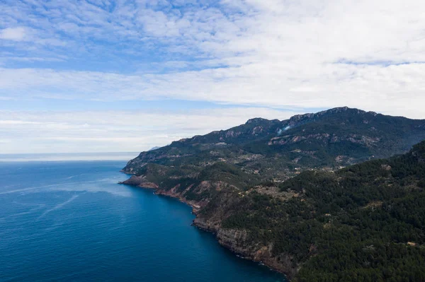 Mallorca adanın kuzey kıyısında hava fotoğrafçılığı