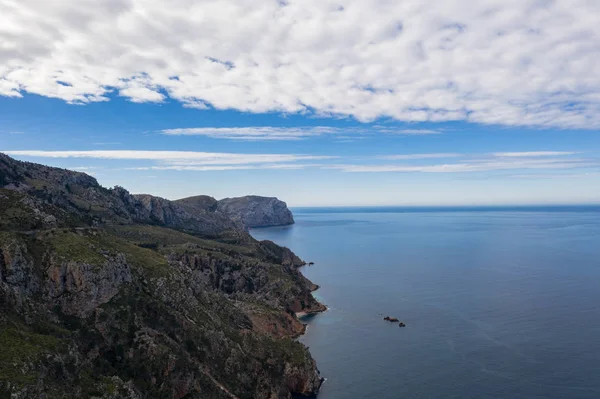 Mallorca adanın kuzey kıyısında hava fotoğrafçılığı