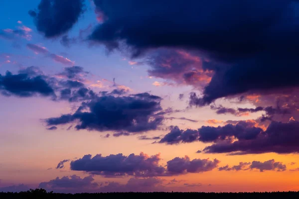 夕暮しの背景の夕べ空 — ストック写真