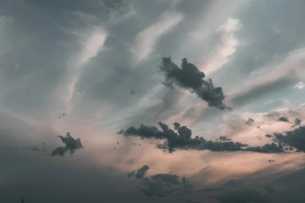 夕暮しの背景の夕べ空 — ストック写真