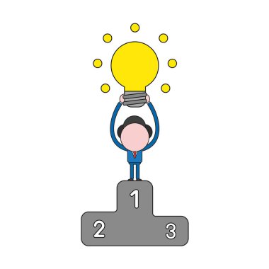 Vektör illüstrasyon işadamı karakteri kazananlar podyumun ilk etapta parlayan ampul tutarak. Renk ve siyah anahatlar.