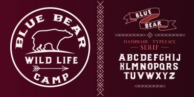 Mavi ayı. Vahşi yaşam kampı logo ve serif yazı tipi. Özgün el yapımı yazı. Şık yazı ve logo baskı ve posterler oluşturmak için. Sığır eti, taze, gıda, simge, renk, Restoran, hayvan, çiftlik, Dükkanı, doğal.
