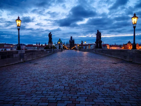 Erstes Licht Auf Der Karlsbrücke Prag — Stockfoto