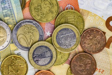 Para ve bilgisayar ile finans geçmişi.